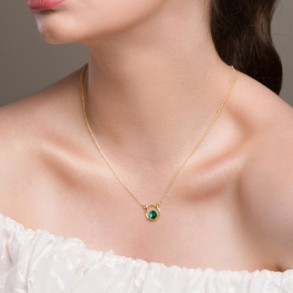 Fame Necklace Emerald Gold 2