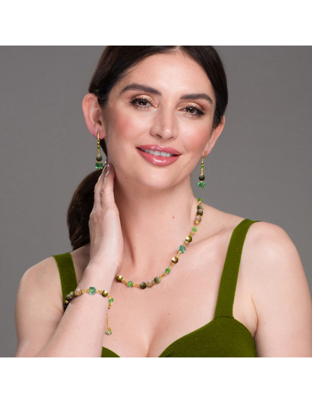 dziewczyna w naszyjniku Spark kryształy Swarovski