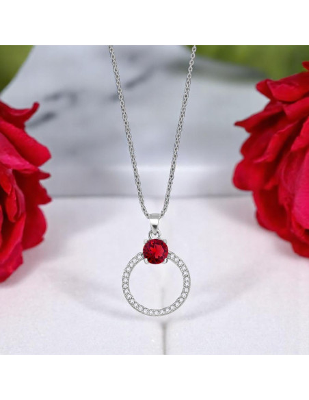 Pendentif circulaire avec cristal rubis