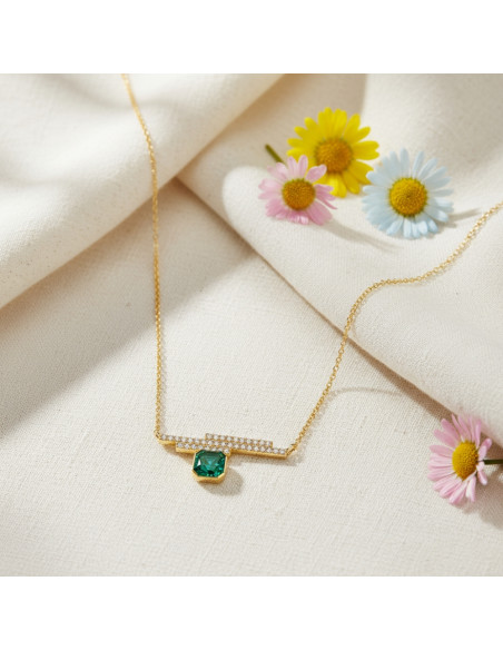 Collier GEOMETRIC en argent plaqué or avec cristal vert| SPARK