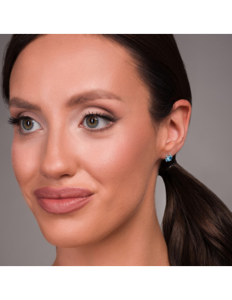 Boucles d'oreilles BRILLANT en argent avec cristal bleu clair | SPARK