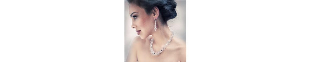 Elegant necklace for a wedding with unique crystals | SPARK