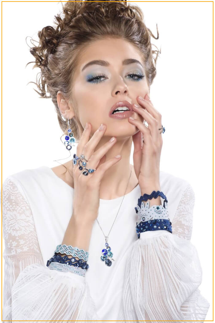 Szerokie bransoletki SPARK w kolorze niebieskim